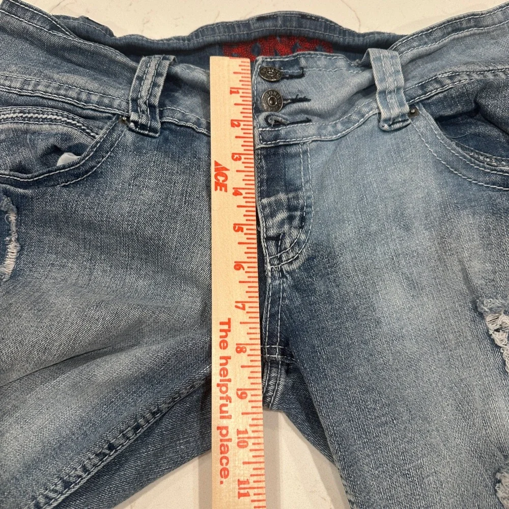 Bongo Womens Distressed Denim Capri Pants Medium Wash Blue Low Rise Size 13